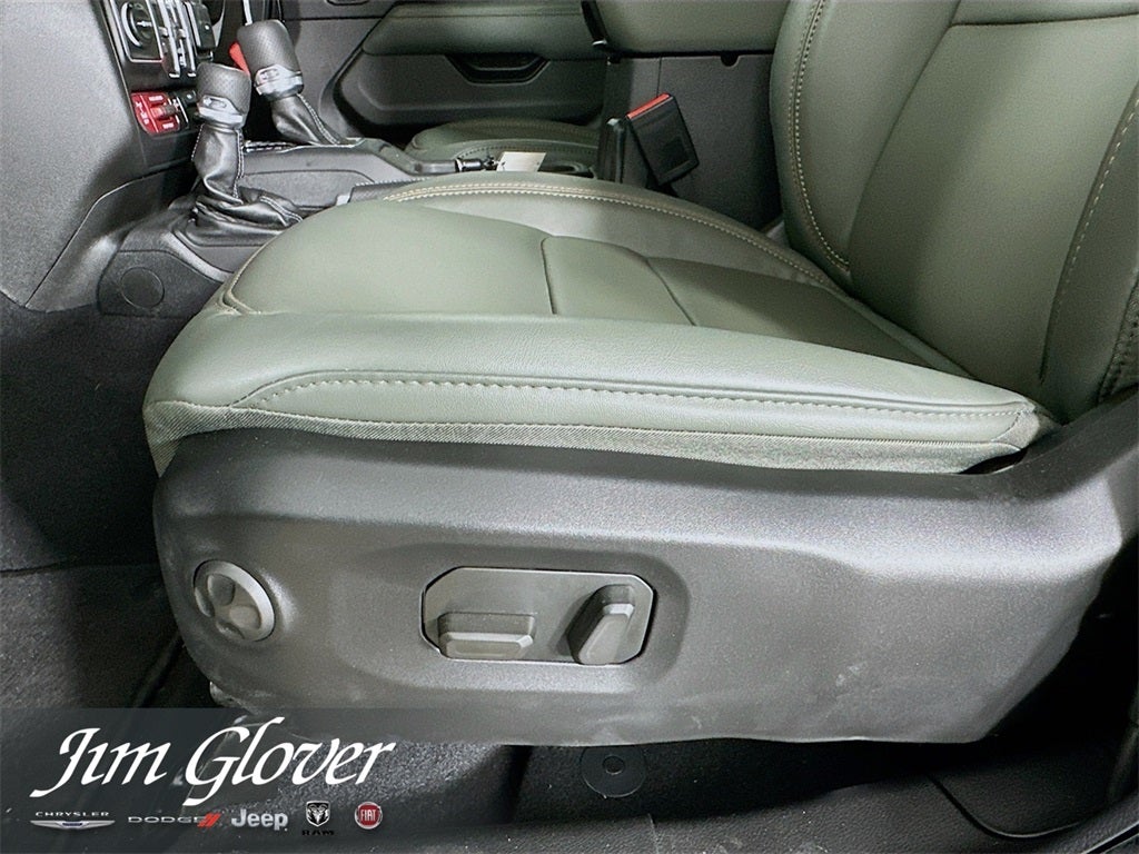 2025 Jeep Gladiator GLADIATOR MOJAVE X 4X4