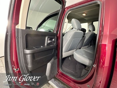 2017 RAM 1500 Express Quad Cab 4x4 6'4' Box