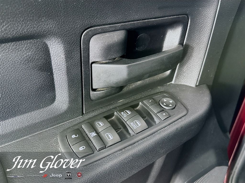 2017 RAM 1500 Express Quad Cab 4x4 6'4' Box