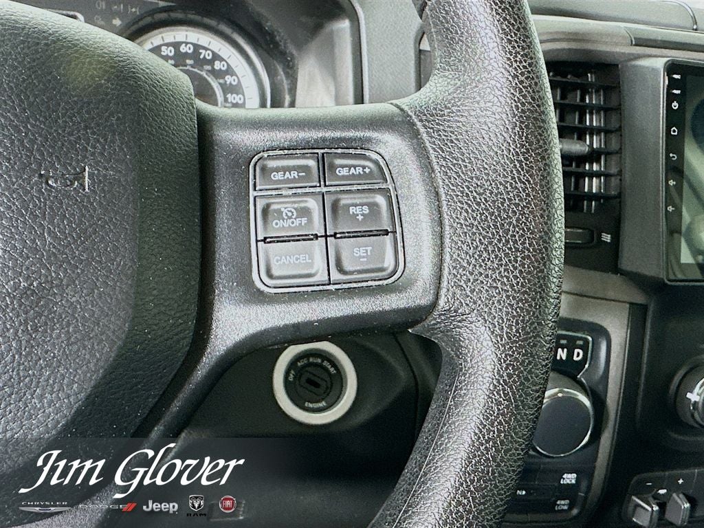 2017 RAM 1500 Express Quad Cab 4x4 6'4' Box