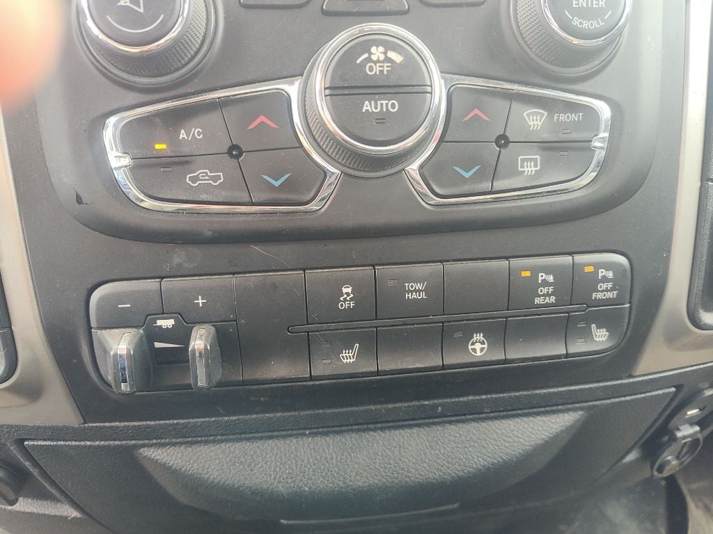 2018 RAM 1500 Big Horn Quad Cab 4x4 6'4' Box
