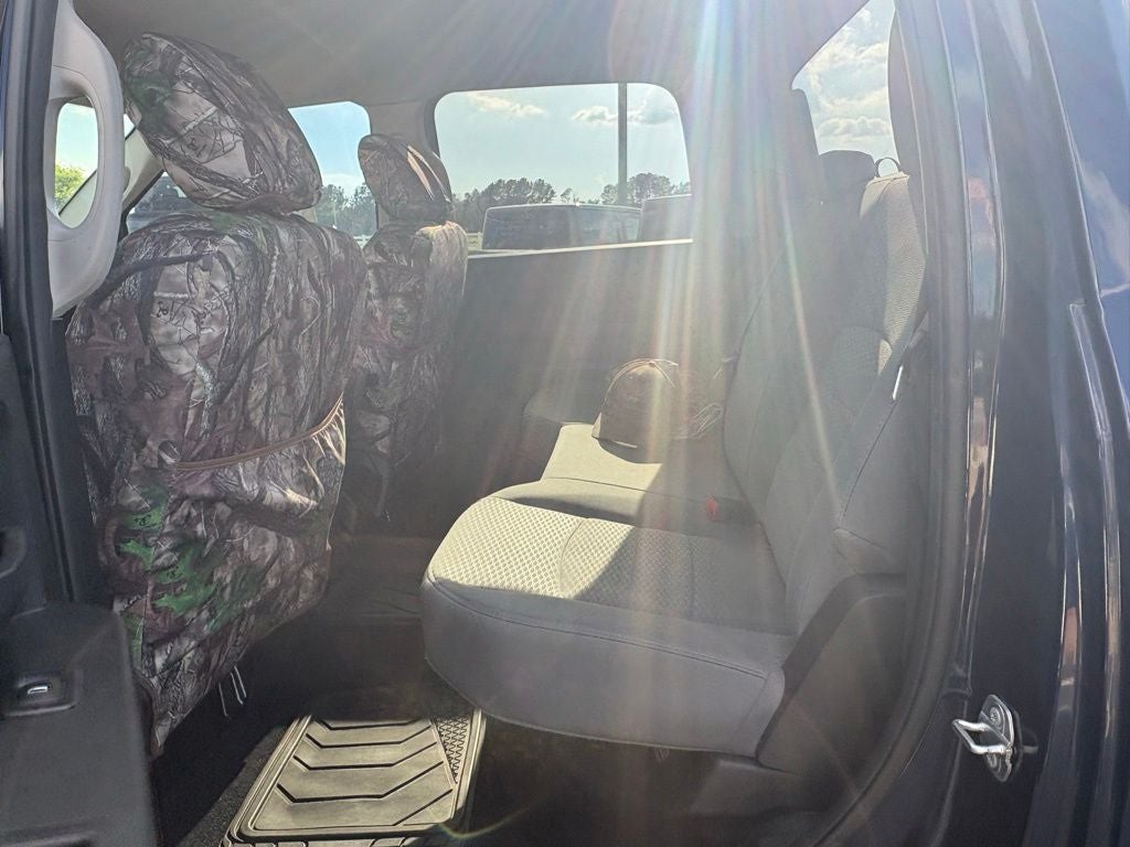 2019 RAM 1500 Classic Express Crew Cab 4x4 5'7' Box