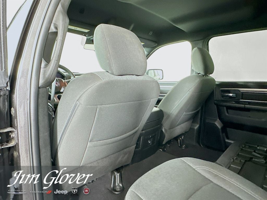 2023 RAM 1500 Classic Warlock Crew Cab 4x4 5'7' Box