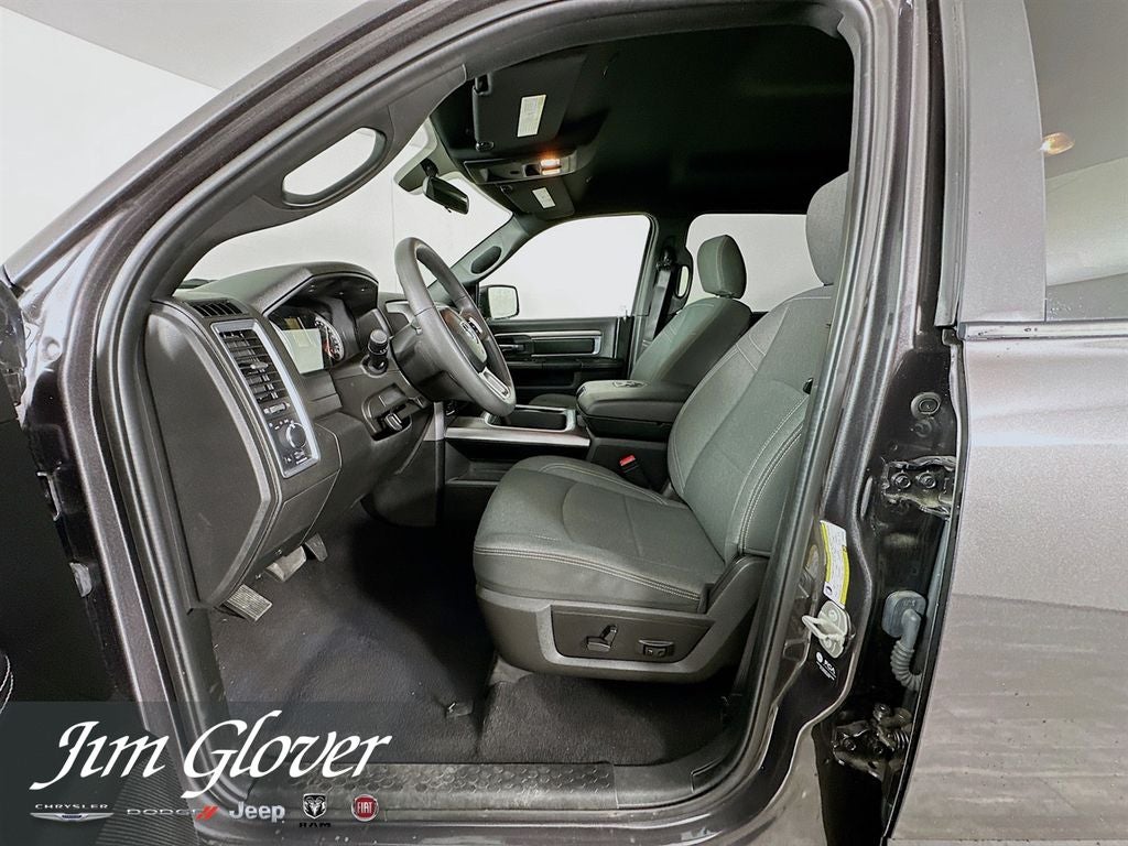 2023 RAM 1500 Classic Warlock Crew Cab 4x4 5'7' Box