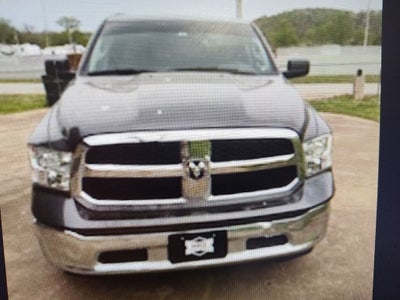 2022 RAM 1500 Classic SLT Crew Cab 4x4 5'7' Box