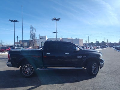 2017 RAM 1500 Laramie Crew Cab 4x4 5'7' Box