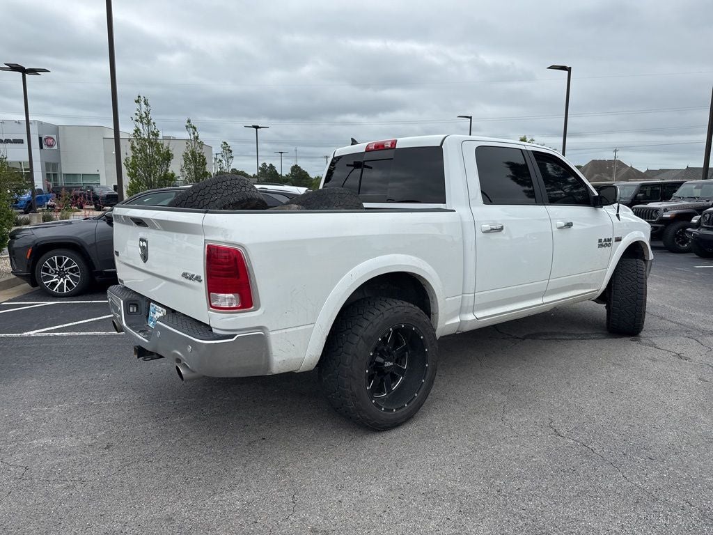 2017 RAM 1500 Laramie Crew Cab 4x4 5'7' Box