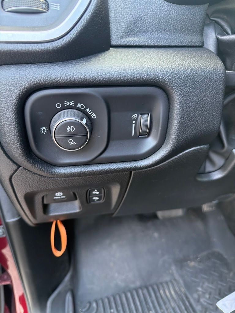 2022 RAM 1500 Big Horn Quad Cab 4x2 6'4' Box