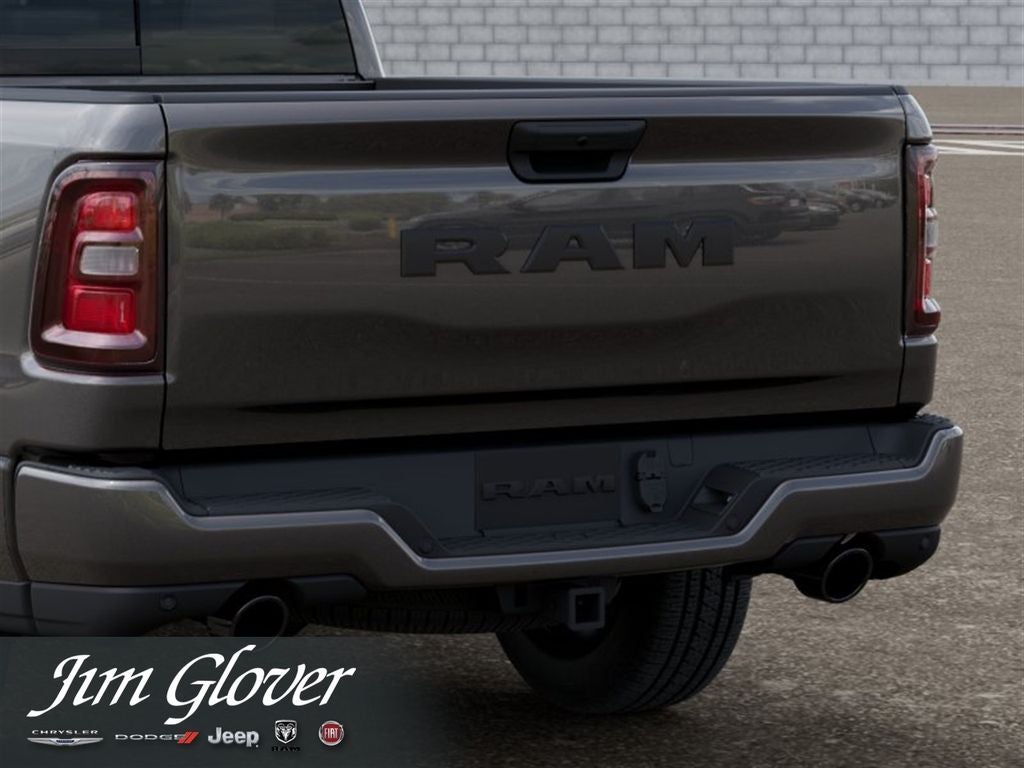 2026 RAM 1500 RAM 1500 EXPRESS QUAD CAB 4X2 6'4' BOX