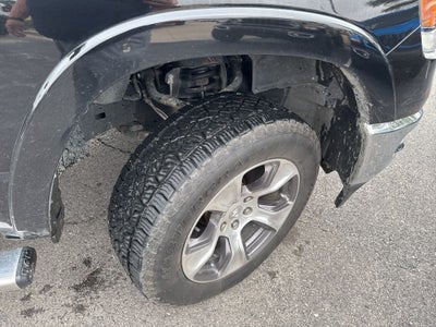 2019 RAM 1500 Laramie Crew Cab 4x2 5'7' Box