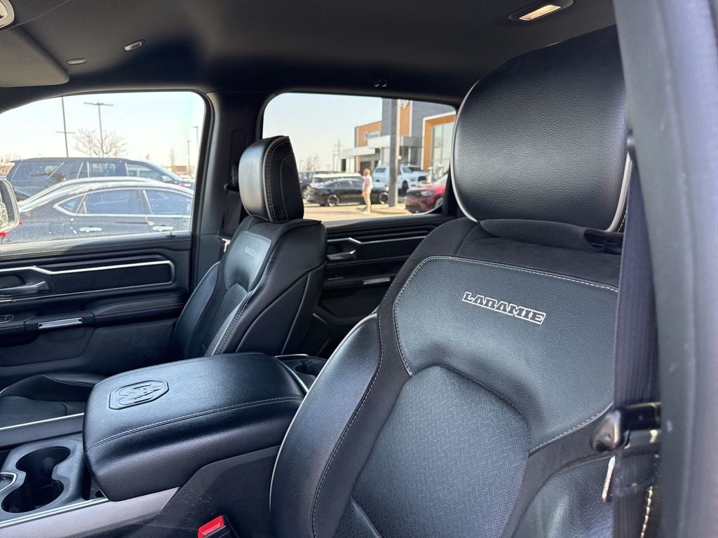 2024 RAM 1500 Laramie Crew Cab 4x2 5'7' Box