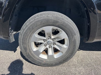 2022 RAM 1500 Laramie Crew Cab 4x2 5'7' Box