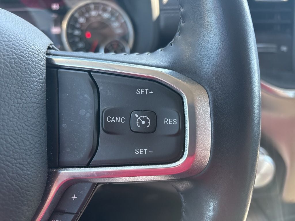 2022 RAM 1500 Laramie Crew Cab 4x2 5'7' Box