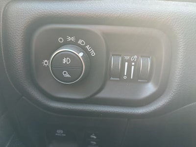 2022 RAM 1500 Laramie Crew Cab 4x2 5'7' Box
