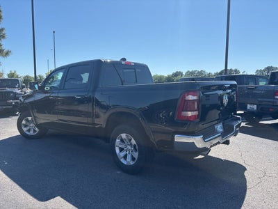 2022 RAM 1500 Laramie Crew Cab 4x2 5'7' Box