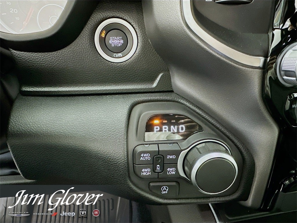 2025 RAM 1500 Big Horn Crew Cab 4x4 5'7' Box