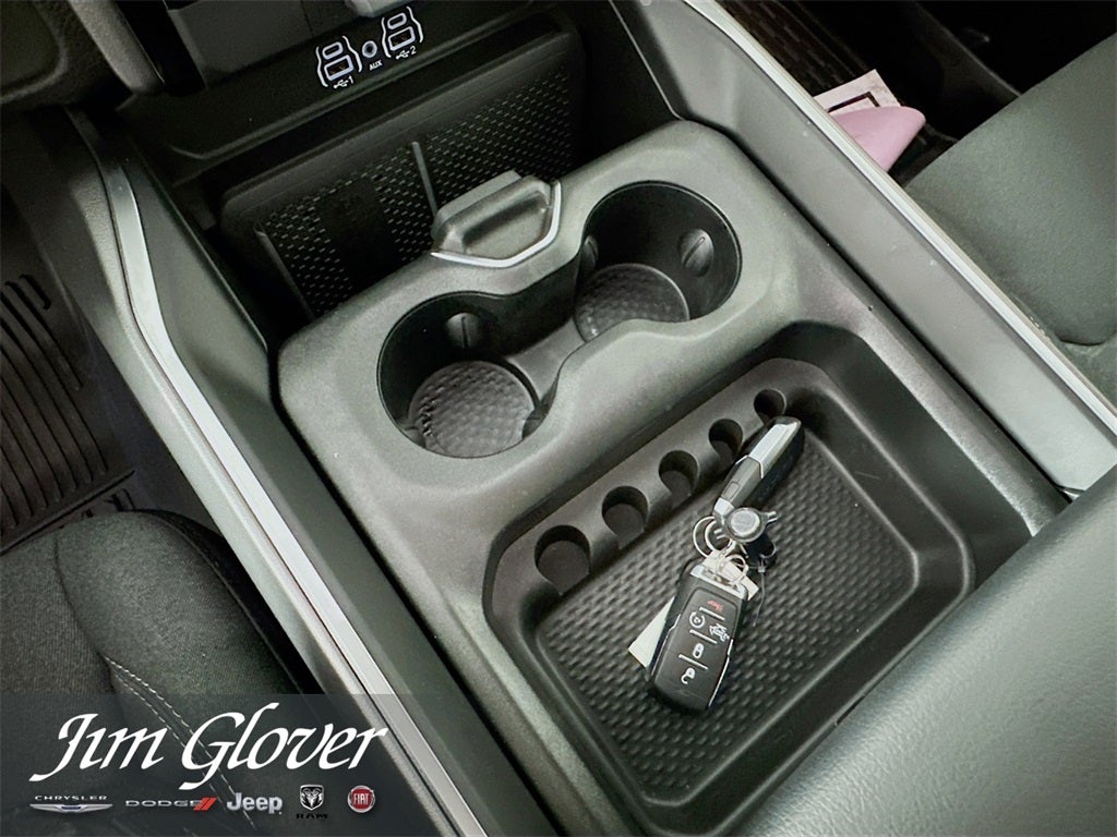 2025 RAM 1500 Big Horn Crew Cab 4x4 5'7' Box