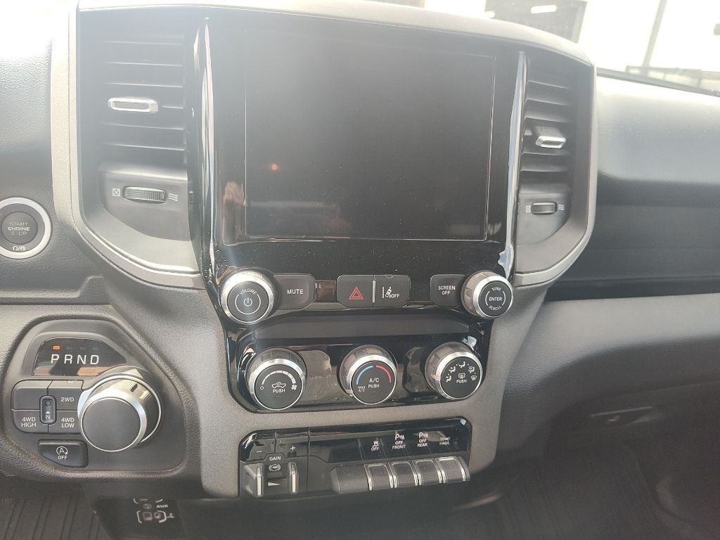 2025 RAM 1500 Tradesman Crew Cab 4x4 5'7' Box