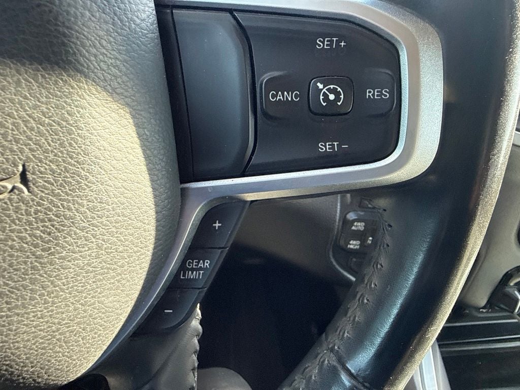2020 RAM 1500 Lone Star Crew Cab 4x4 6'4' Box