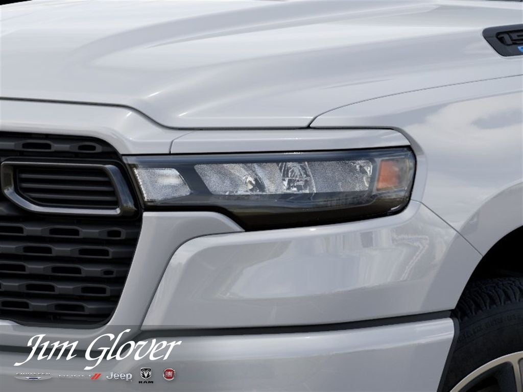 2026 RAM 1500 RAM 1500 EXPRESS QUAD CAB 4X2 6'4' BOX