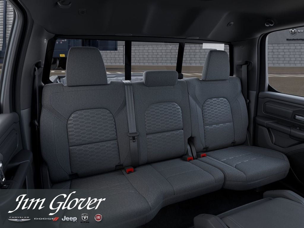 2026 RAM 1500 RAM 1500 EXPRESS QUAD CAB 4X2 6'4' BOX