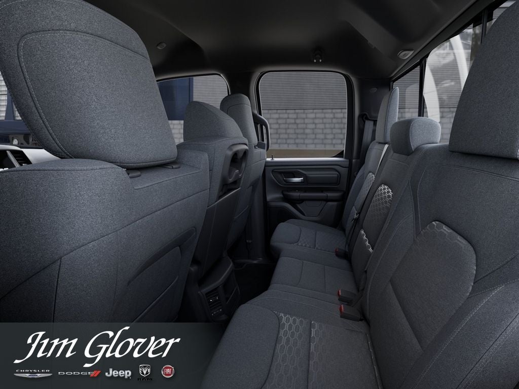 2026 RAM 1500 RAM 1500 EXPRESS QUAD CAB 4X2 6'4' BOX