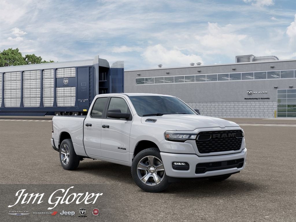 2026 RAM 1500 RAM 1500 EXPRESS QUAD CAB 4X2 6'4' BOX