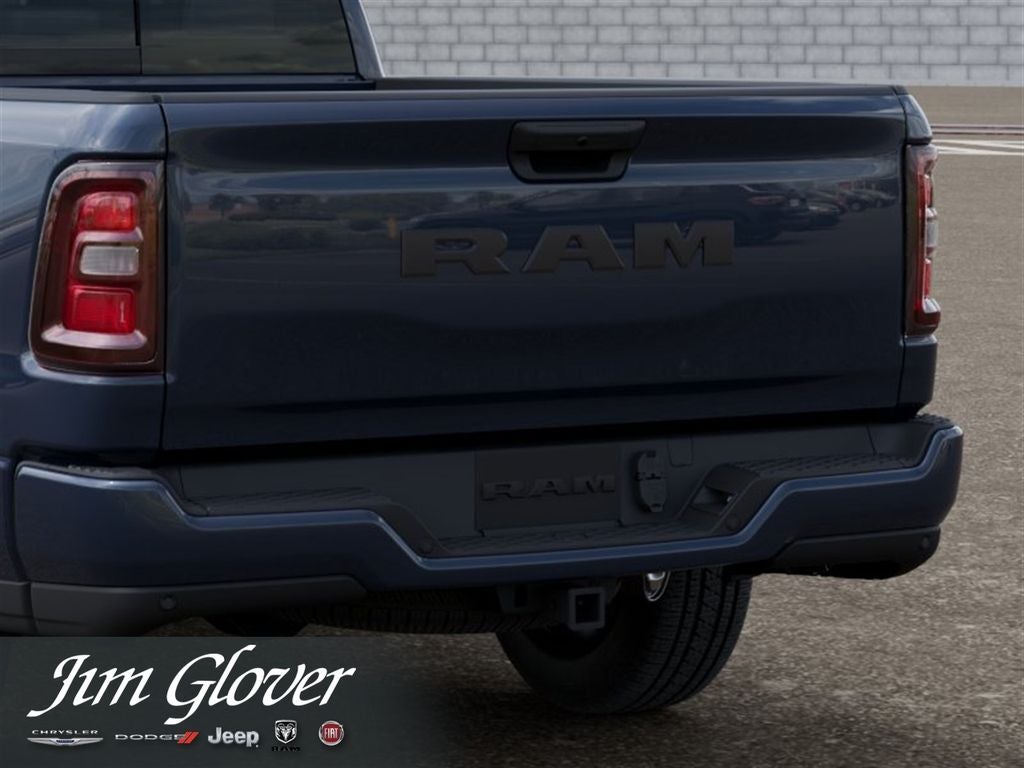 2026 RAM 1500 RAM 1500 EXPRESS QUAD CAB 4X2 6'4' BOX