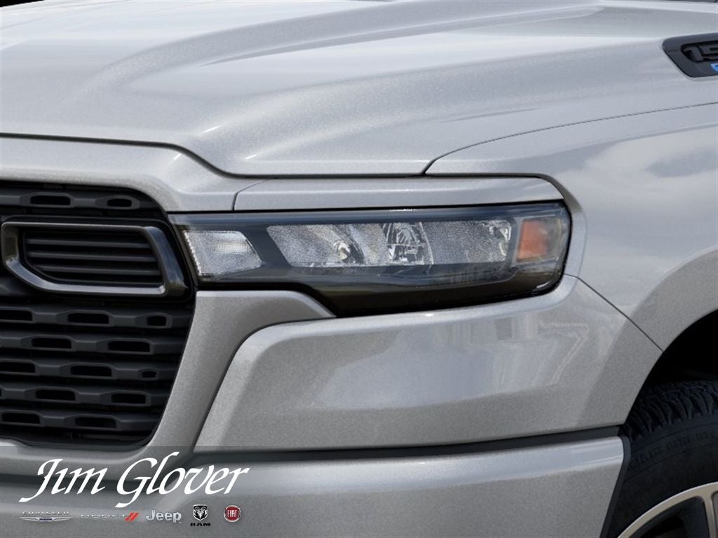 2026 RAM 1500 RAM 1500 EXPRESS QUAD CAB 4X2 6'4' BOX