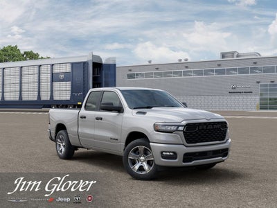 2026 RAM 1500 RAM 1500 EXPRESS QUAD CAB 4X2 6'4' BOX