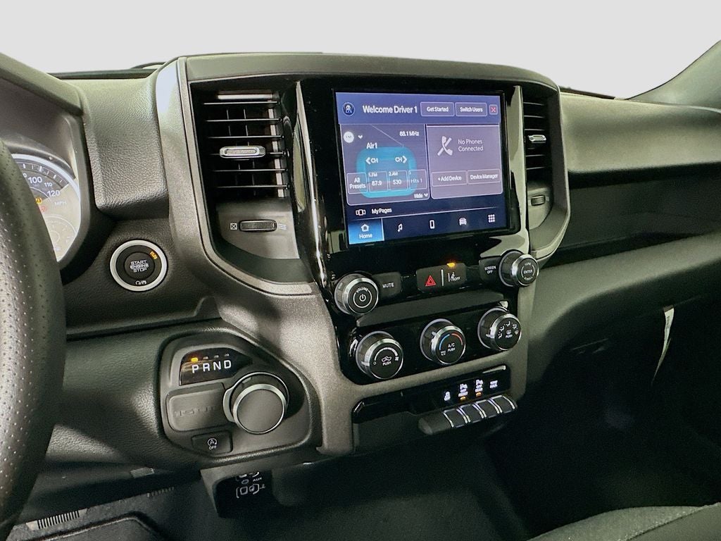 2026 RAM 1500 RAM 1500 EXPRESS QUAD CAB 4X2 6'4' BOX