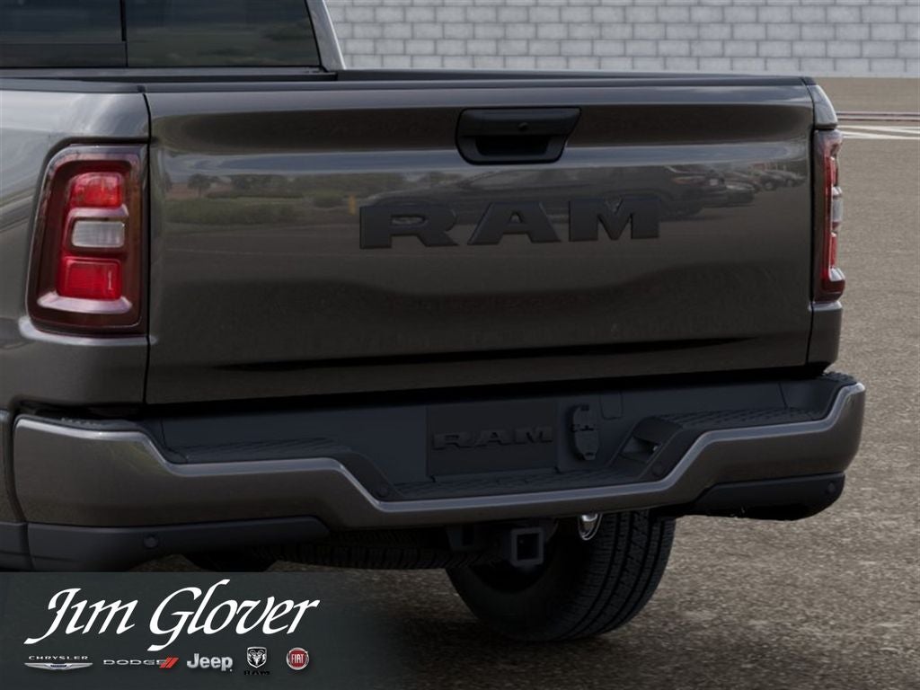 2026 RAM 1500 RAM 1500 EXPRESS QUAD CAB 4X2 6'4' BOX
