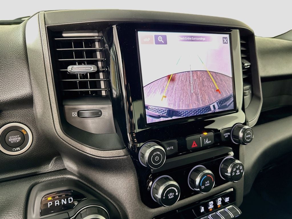 2026 RAM 1500 RAM 1500 EXPRESS QUAD CAB 4X2 6'4' BOX
