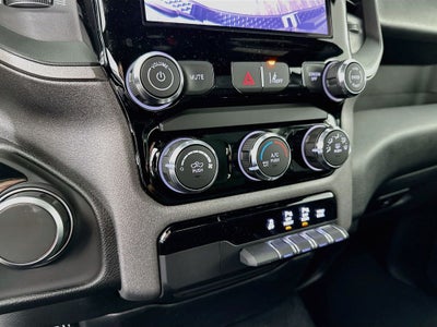 2026 RAM 1500 RAM 1500 EXPRESS QUAD CAB 4X2 6'4' BOX