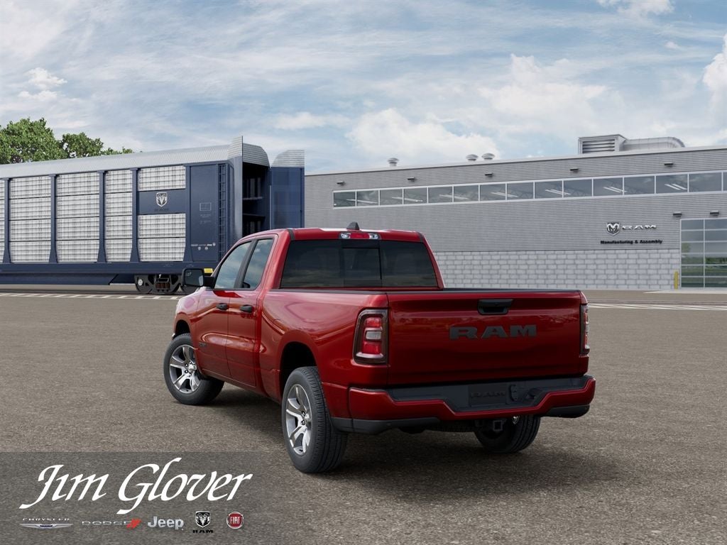 2026 RAM 1500 RAM 1500 EXPRESS QUAD CAB 4X2 6'4' BOX