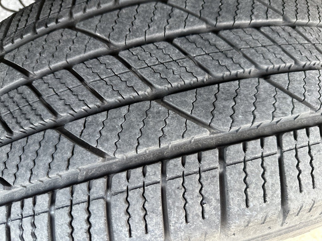 2021 RAM 1500 Big Horn Quad Cab 4x4 6'4' Box