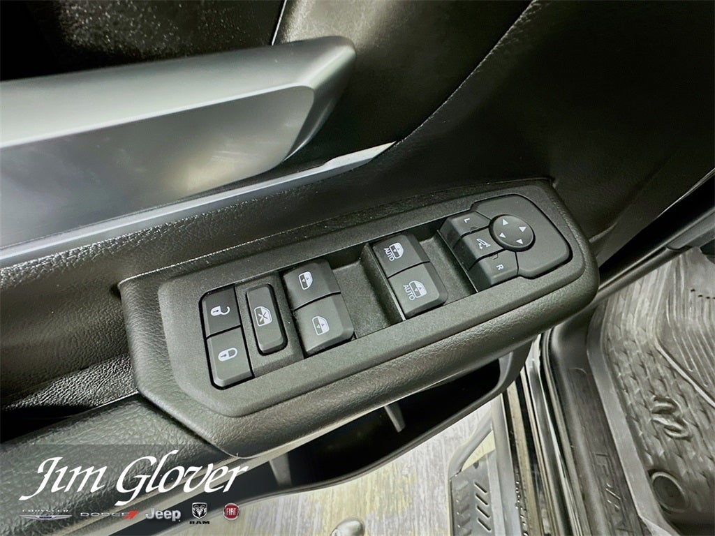 2025 RAM 1500 Big Horn Crew Cab 4x4 5'7' Box