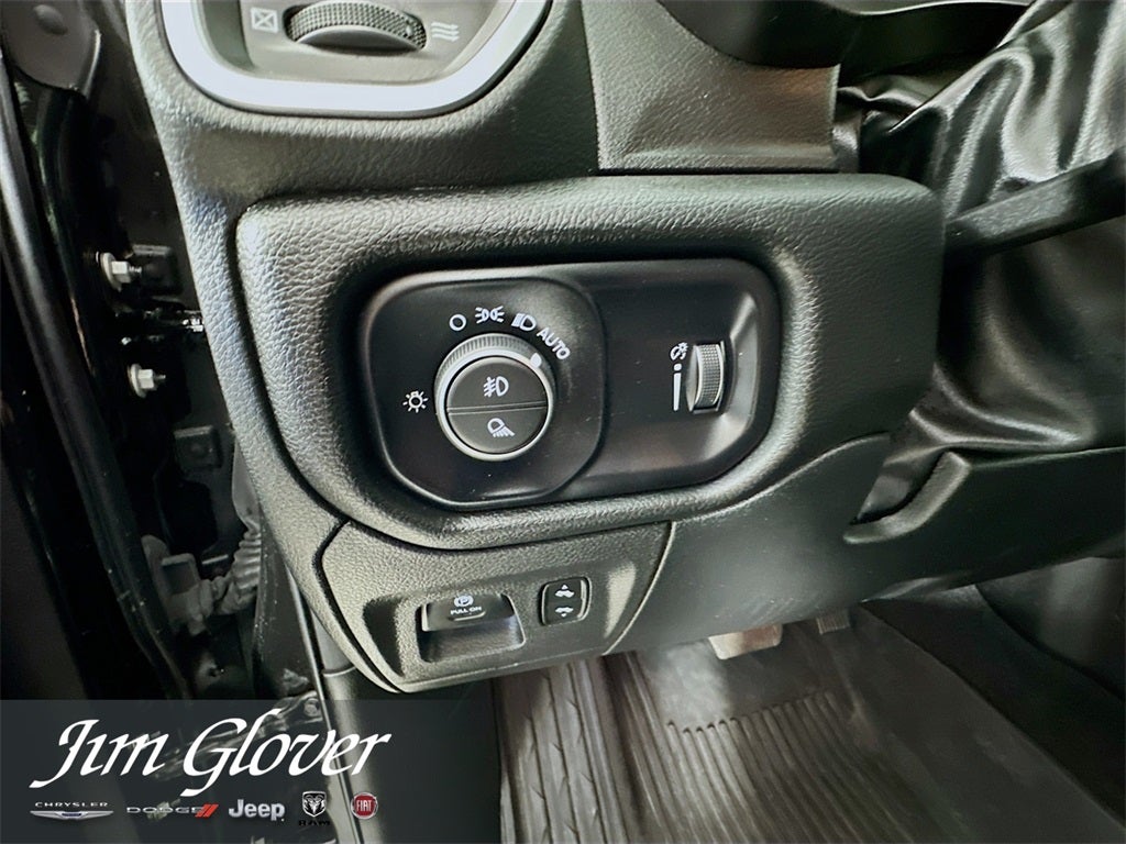 2025 RAM 1500 Big Horn Crew Cab 4x4 5'7' Box