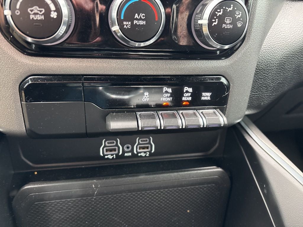 2025 RAM 1500 Big Horn Crew Cab 4x4 5'7' Box