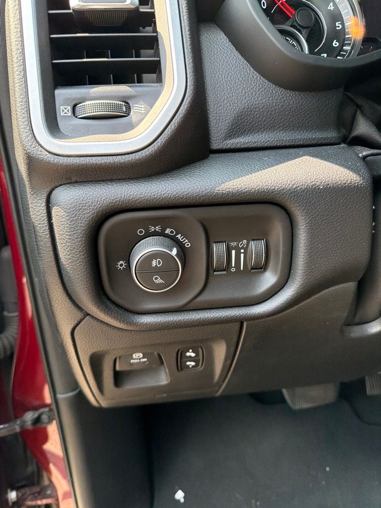 2019 RAM 1500 Big Horn/Lone Star Crew Cab 4x4 5'7' Box