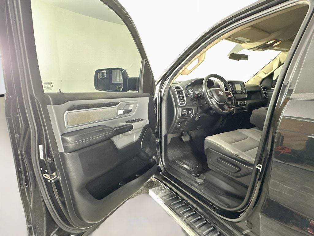 2020 RAM 1500 Big Horn Crew Cab 4x4 5'7' Box