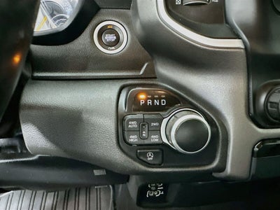 2020 RAM 1500 Big Horn Crew Cab 4x4 5'7' Box