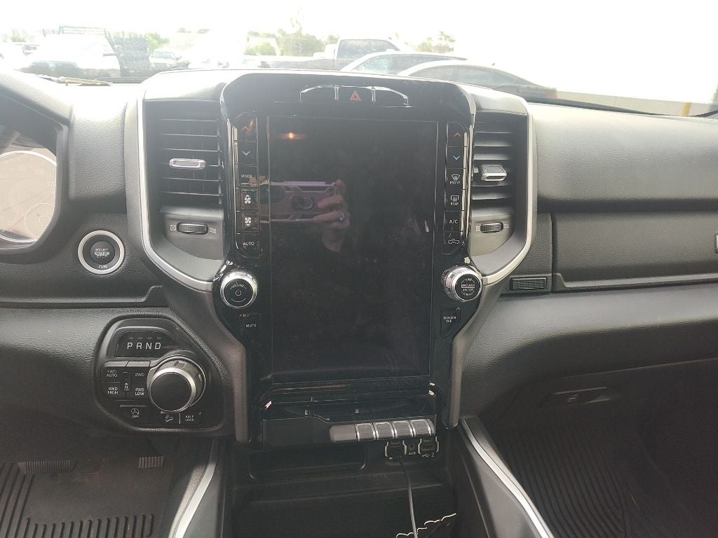 2020 RAM 1500 Big Horn Crew Cab 4x4 5'7' Box