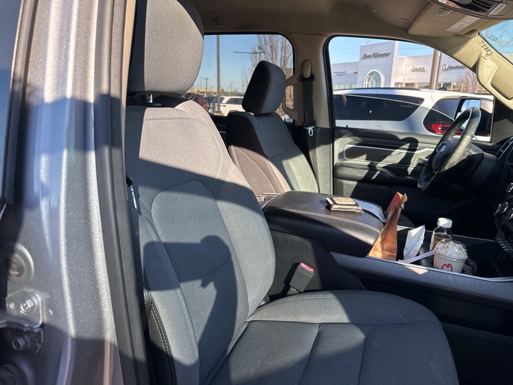 2020 RAM 1500 Big Horn Crew Cab 4x4 5'7' Box