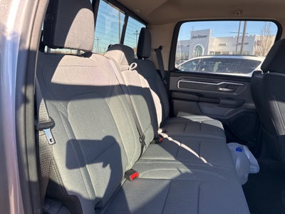 2020 RAM 1500 Big Horn Crew Cab 4x4 5'7' Box