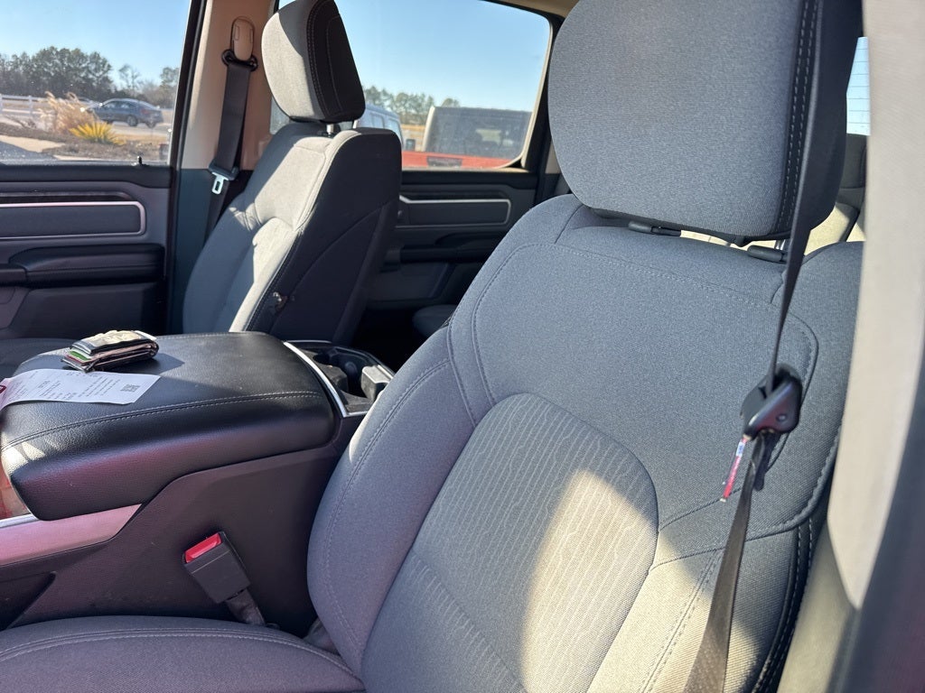 2020 RAM 1500 Big Horn Crew Cab 4x4 5'7' Box