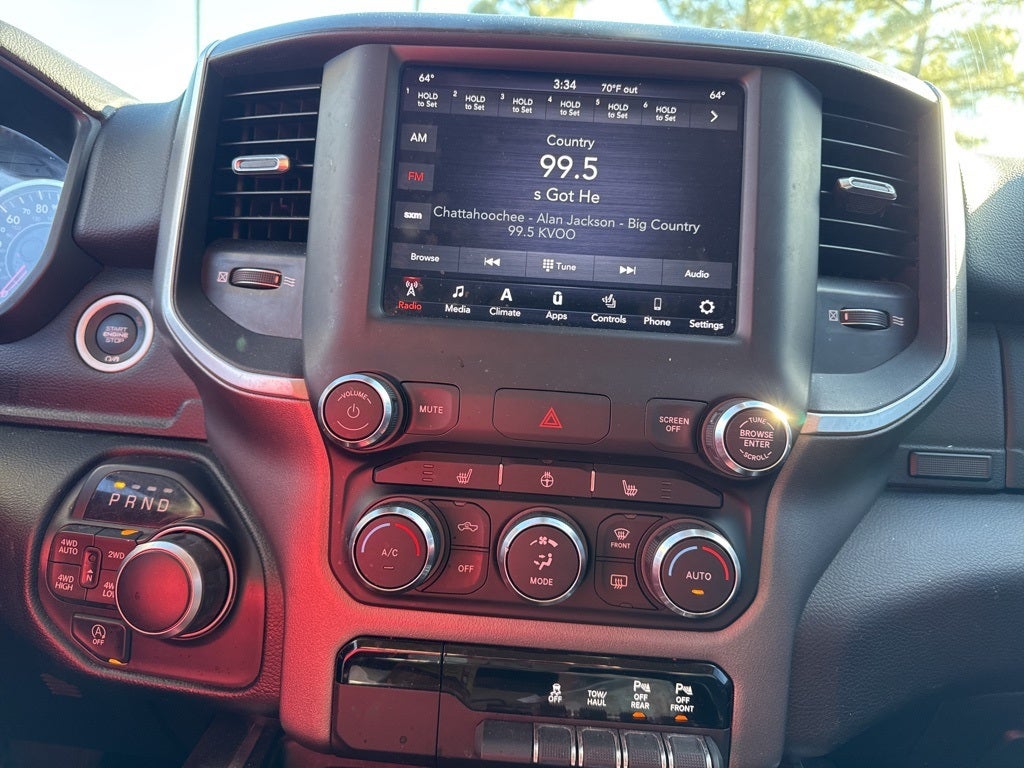 2020 RAM 1500 Big Horn Crew Cab 4x4 5'7' Box