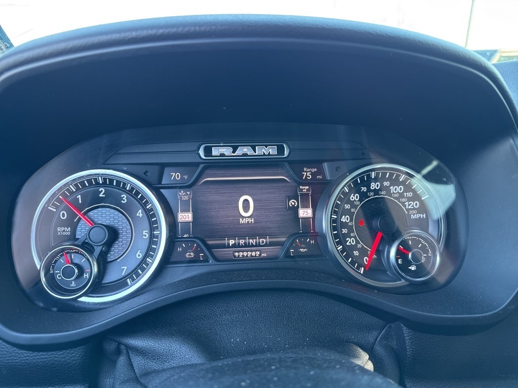 2020 RAM 1500 Big Horn Crew Cab 4x4 5'7' Box