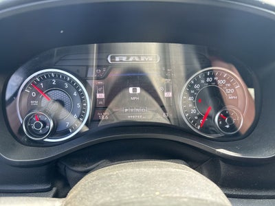 2020 RAM 1500 Big Horn Crew Cab 4x4 5'7' Box