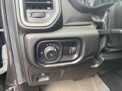 2024 RAM 1500 Tradesman Crew Cab 4x4 5'7' Box